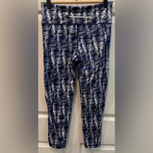 Vineyard Vines Womens Leggings Performance Capri Blue & White Pattern Size Small - Picture 2 of 10